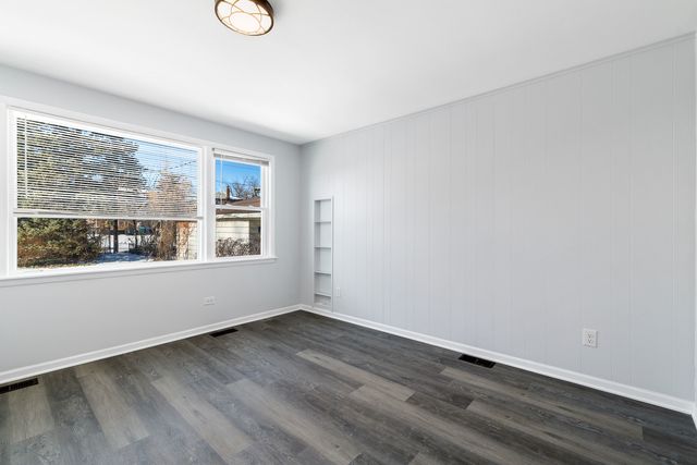 504 N Irving Avenue, Hillside, IL 60162