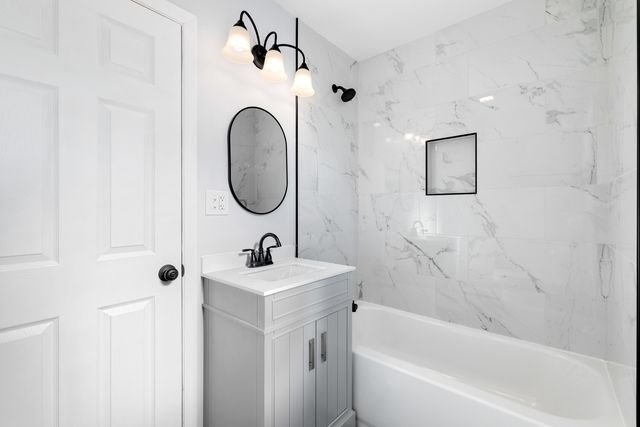 504 N Irving Avenue, Hillside, IL 60162