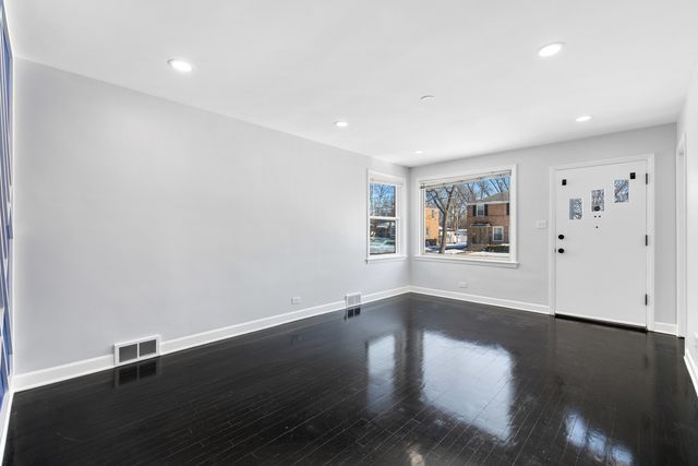 504 N Irving Avenue, Hillside, IL 60162