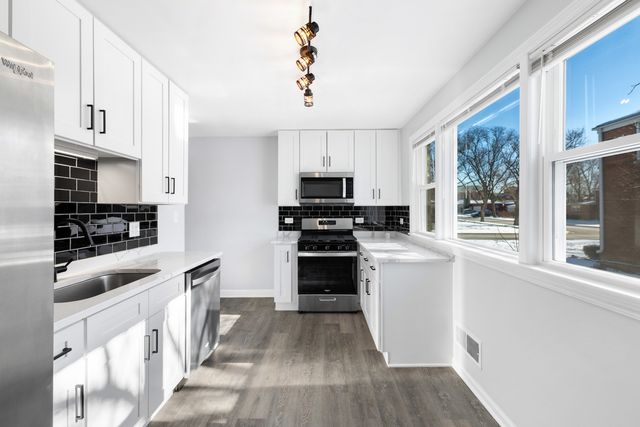 504 N Irving Avenue, Hillside, IL 60162