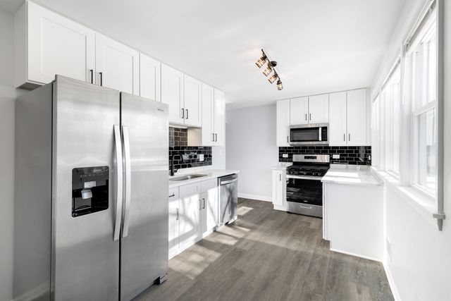 504 N Irving Avenue, Hillside, IL 60162