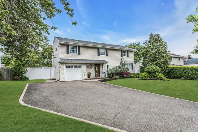 95 Rumford Road, Kings Park, NY 11754