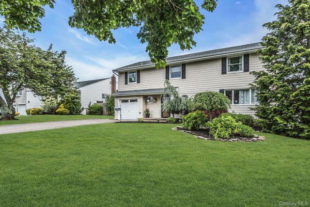 95 Rumford Road, Kings Park, NY 11754