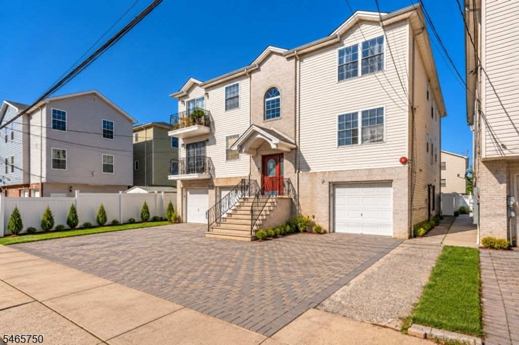 208 Oak St, Elizabeth City, NJ 07201 — photo 3