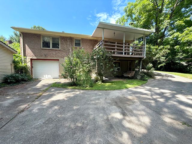 218 Independence Court, Georgetown, KY 40324