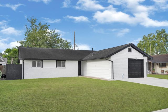3806 Kaplan Drive, Pasadena, TX 77503