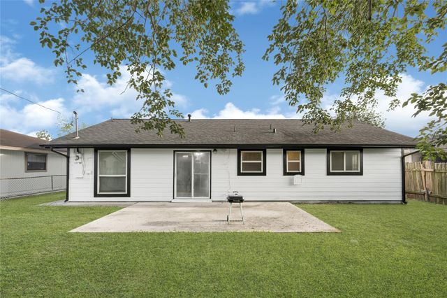 3806 Kaplan Drive, Pasadena, TX 77503
