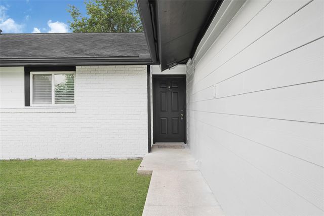 3806 Kaplan Drive, Pasadena, TX 77503