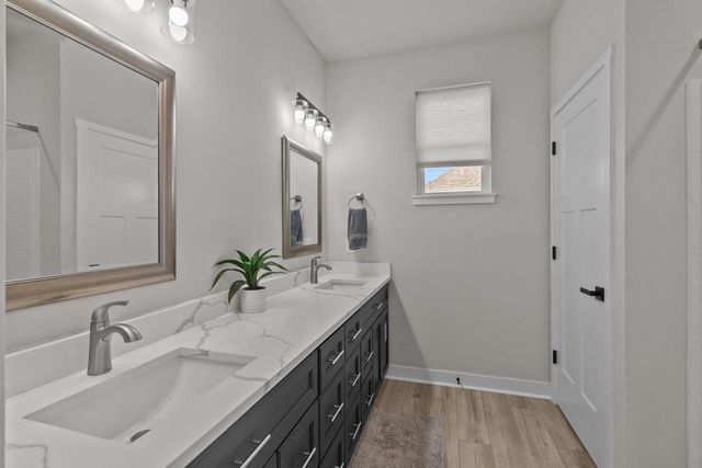 501 Fairview DRIVE, Walworth, WI 53184