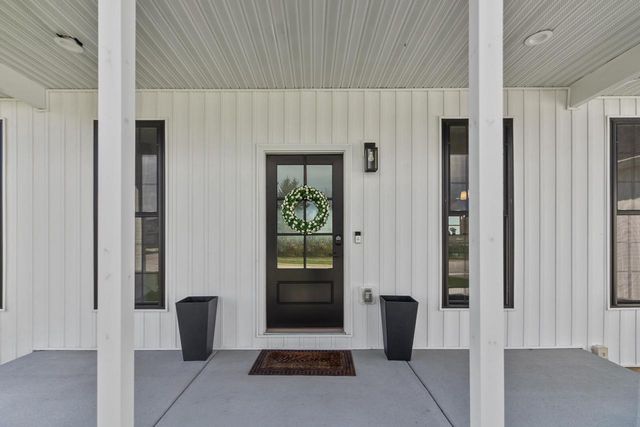 501 Fairview DRIVE, Walworth, WI 53184