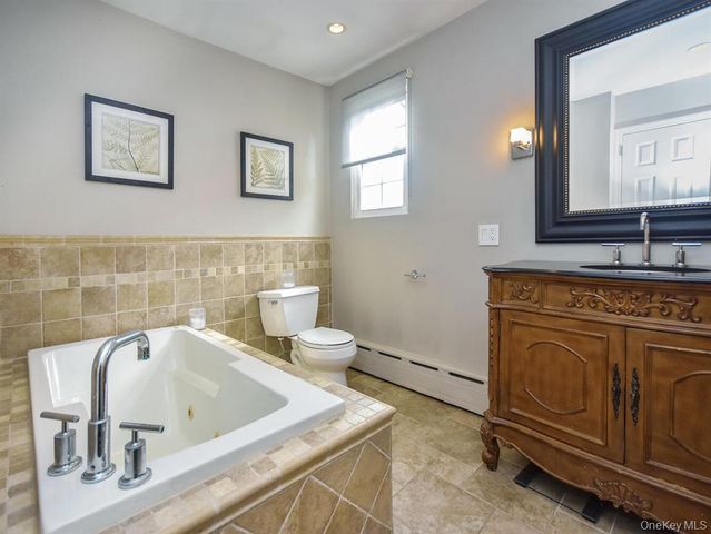 20 Oldwood Road 1st Floor, Port Washington, NY 11050