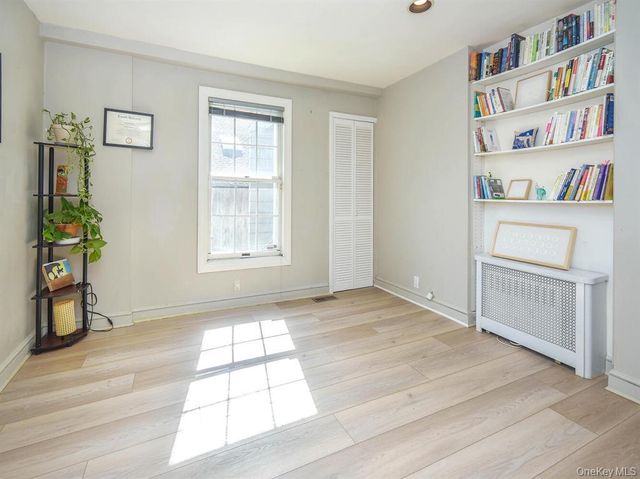 20 Oldwood Road 1st Floor, Port Washington, NY 11050