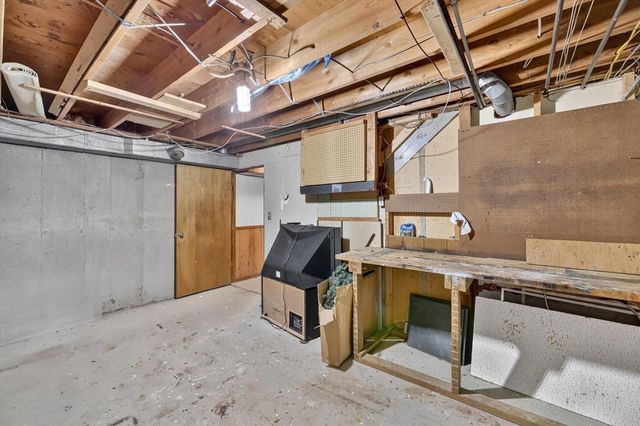 3024 Haskell Street, Kalamazoo, MI 49006
