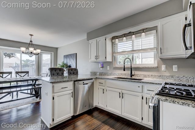 49877 Maurice Drive, Chesterfield Township, MI 48047