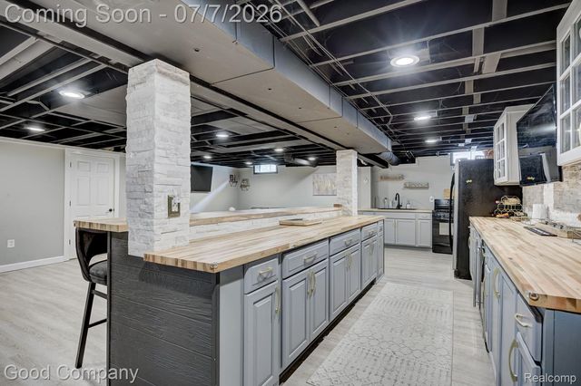 49877 Maurice Drive, Chesterfield Township, MI 48047
