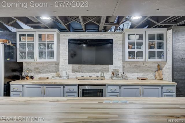 49877 Maurice Drive, Chesterfield Township, MI 48047