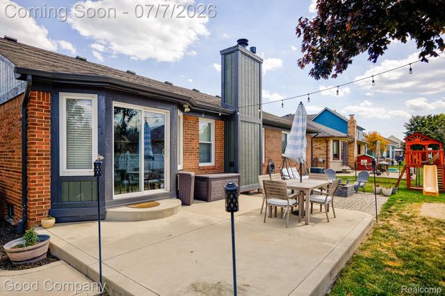 49877 Maurice Drive, Chesterfield Township, MI 48047