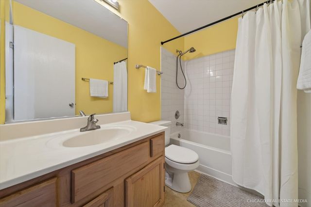 1439 Blue Heron Drive, Crystal Lake, IL 60014