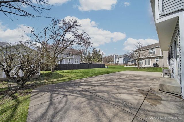 1439 Blue Heron Drive, Crystal Lake, IL 60014