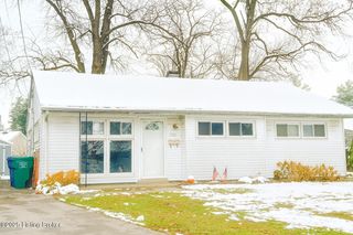 2907 Garey Ln, Louisville, KY 40216