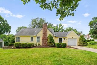 2609 W 50th Terrace, Westwood, KS 66205