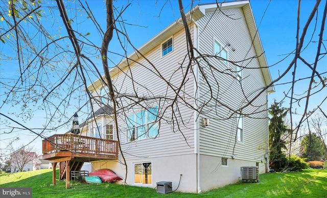 405 CLAYS CROSSING, Lebanon, PA 17042