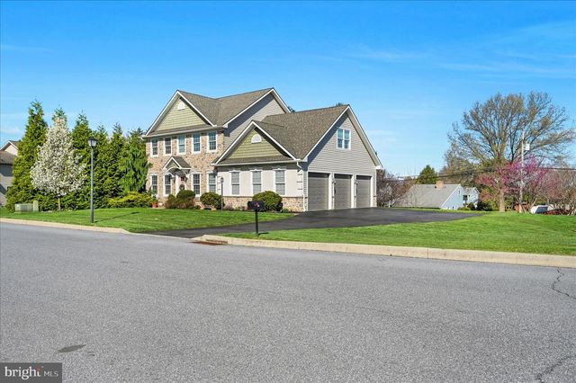 405 CLAYS CROSSING, Lebanon, PA 17042