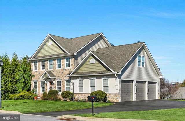 405 CLAYS CROSSING, Lebanon, PA 17042