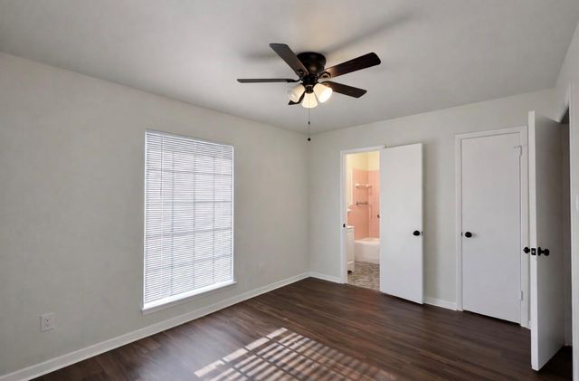 205 E Crestmont Drive, Alvin, TX 77511