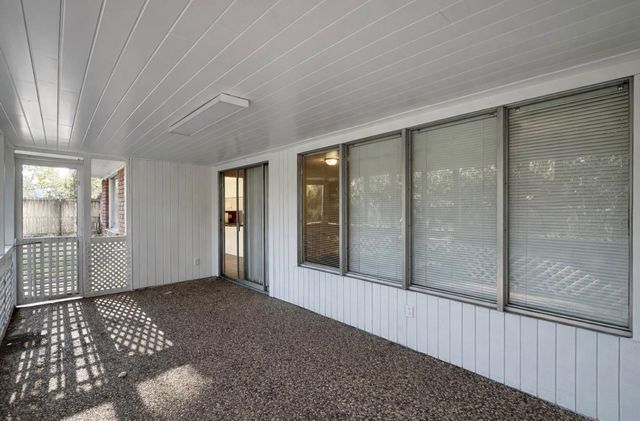 205 E Crestmont Drive, Alvin, TX 77511