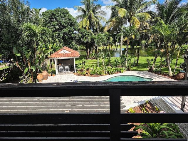 11081 SW 30th Court, Davie, FL 33328