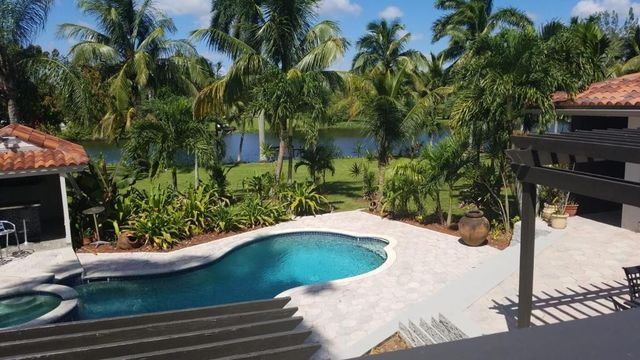 11081 SW 30th Court, Davie, FL 33328