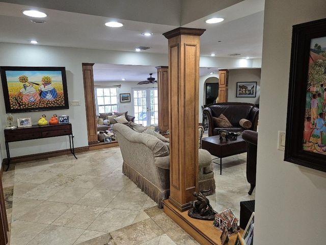 11081 SW 30th Court, Davie, FL 33328