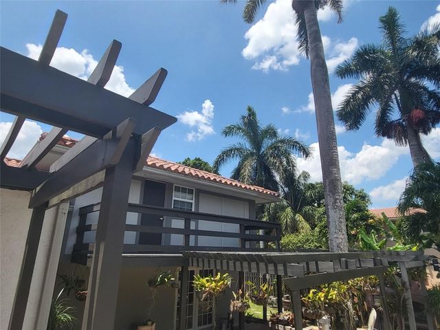 11081 SW 30th Court, Davie, FL 33328