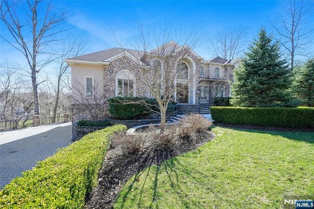 69 Woodland Road, Montvale, NJ 07645
