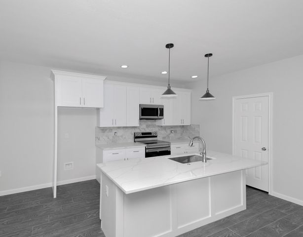 4719 19th Street D, Bacliff, TX 77518