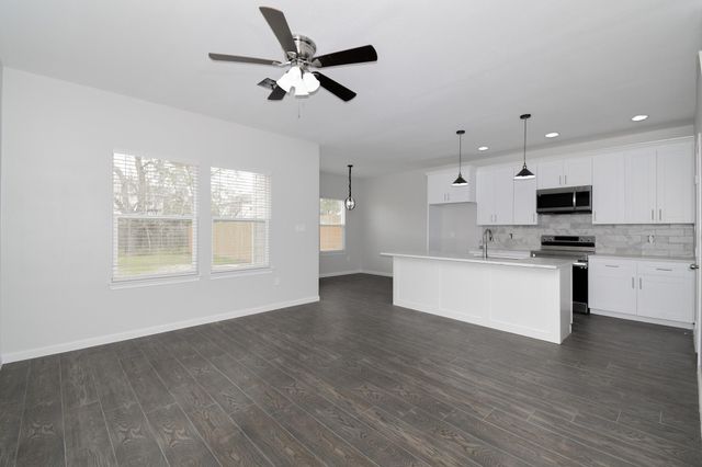 4719 19th Street D, Bacliff, TX 77518