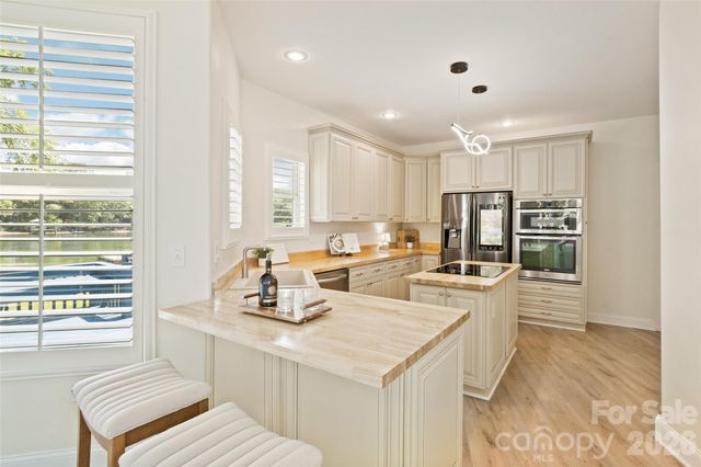 3911 Sandy Point Drive, York, SC 29745