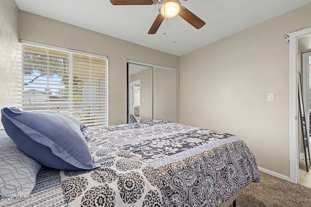 Image 24 of property listing at 3128 W FLYNN Lane, Phoenix, AZ 85017