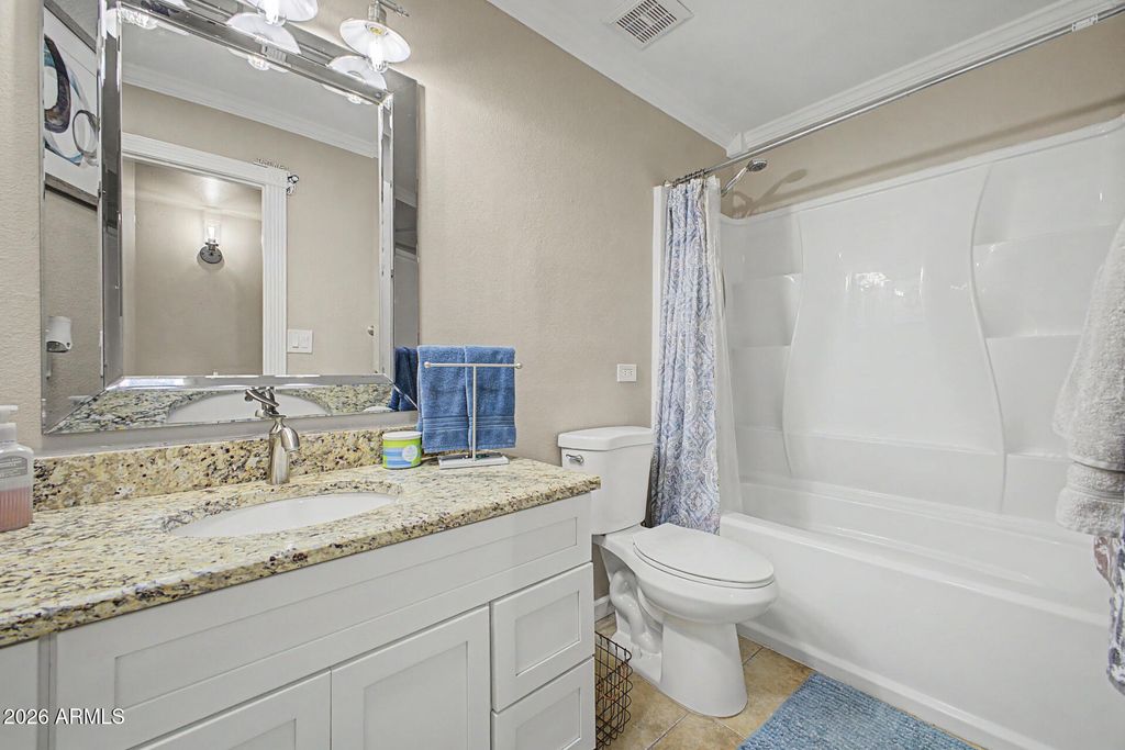 Image 27 of property listing at 3128 W FLYNN Lane, Phoenix, AZ 85017