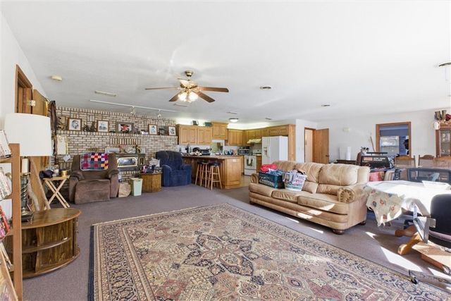 2905 N 99th Street, Kansas City, KS 66109