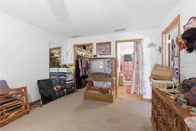 2905 N 99th Street, Kansas City, KS 66109