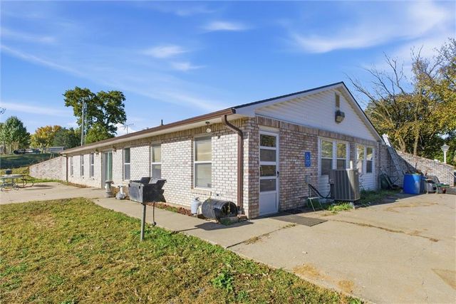 2905 N 99th Street, Kansas City, KS 66109