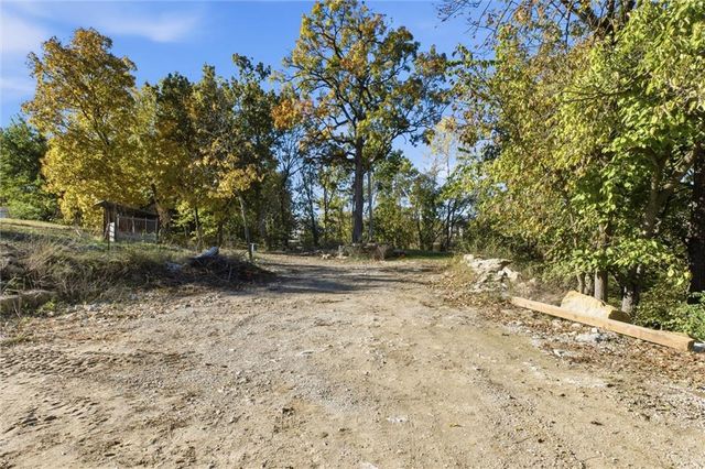 2905 N 99th Street, Kansas City, KS 66109