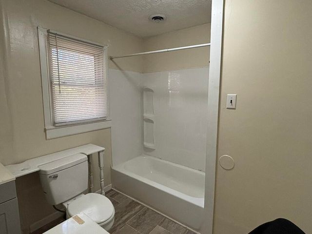 1938 Stultz RD, Martinsville, VA 24112