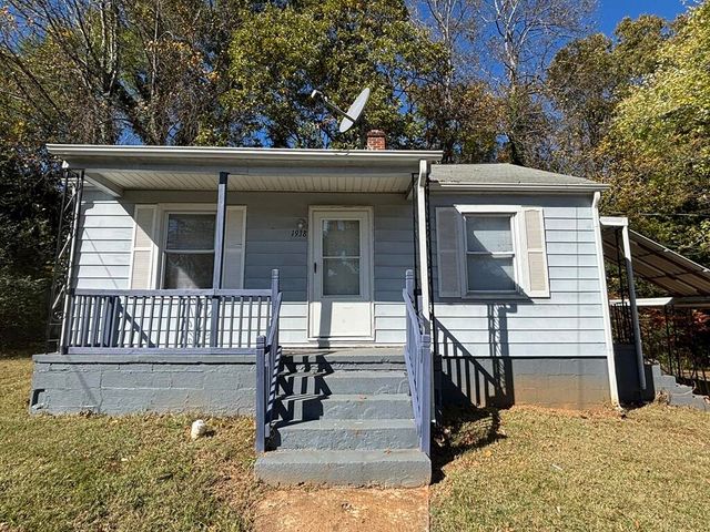 1938 Stultz RD, Martinsville, VA 24112