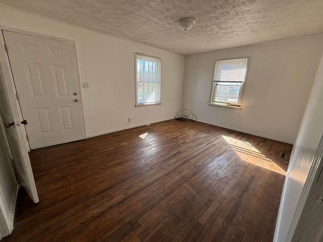 1938 Stultz RD, Martinsville, VA 24112