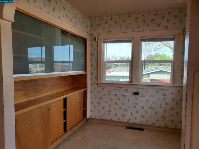 423 Norvell St, El Cerrito, CA 94530