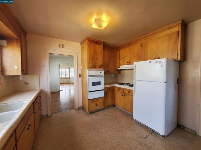 423 Norvell St, El Cerrito, CA 94530