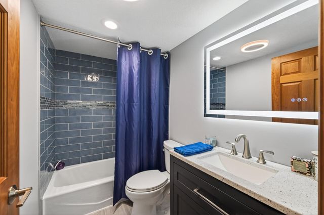 3280 Williams Lane, Minnetrista, MN 55364